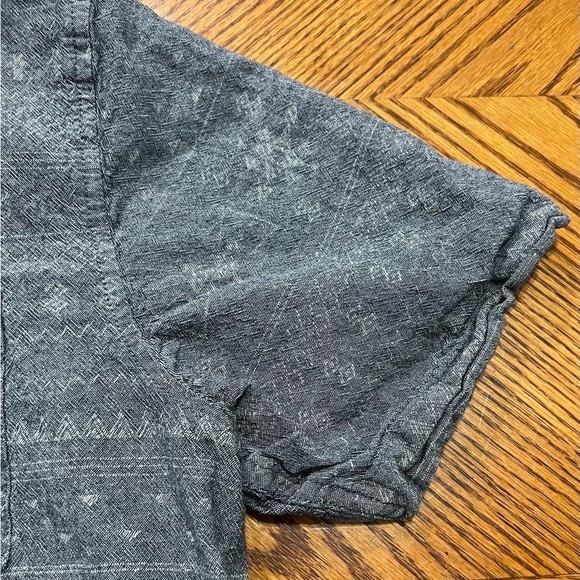 Retrofit Mens Button down size LG - Picture 6 of 7